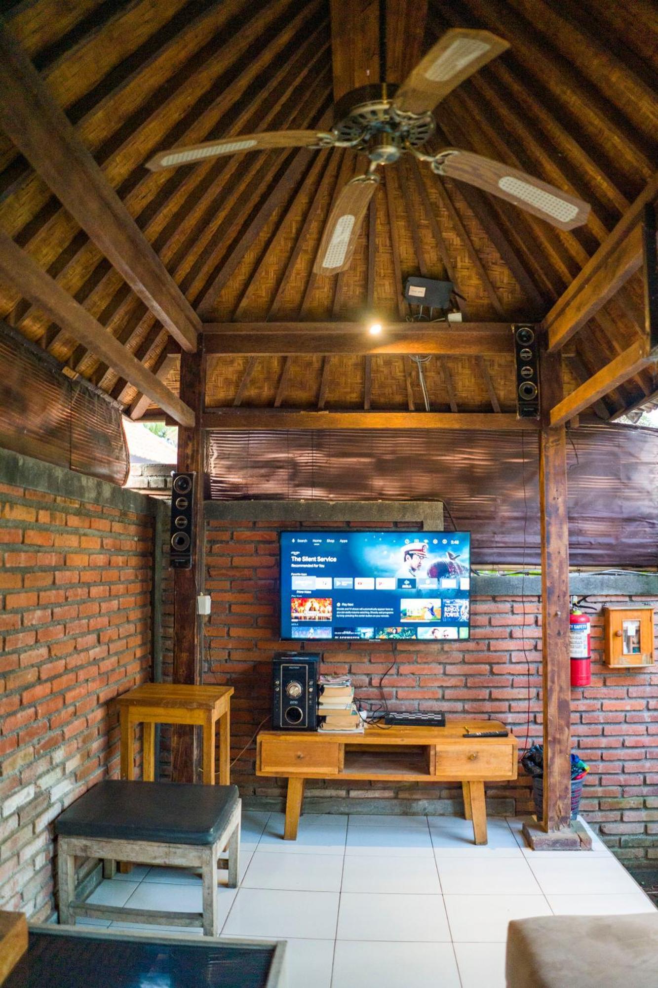Uma Dewa Homestay Keramas Exterior photo